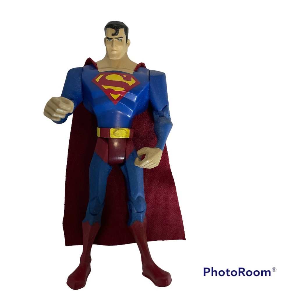 Superman DC Comics approximately 5 inches Tall with Fabric Red Cape Bendable